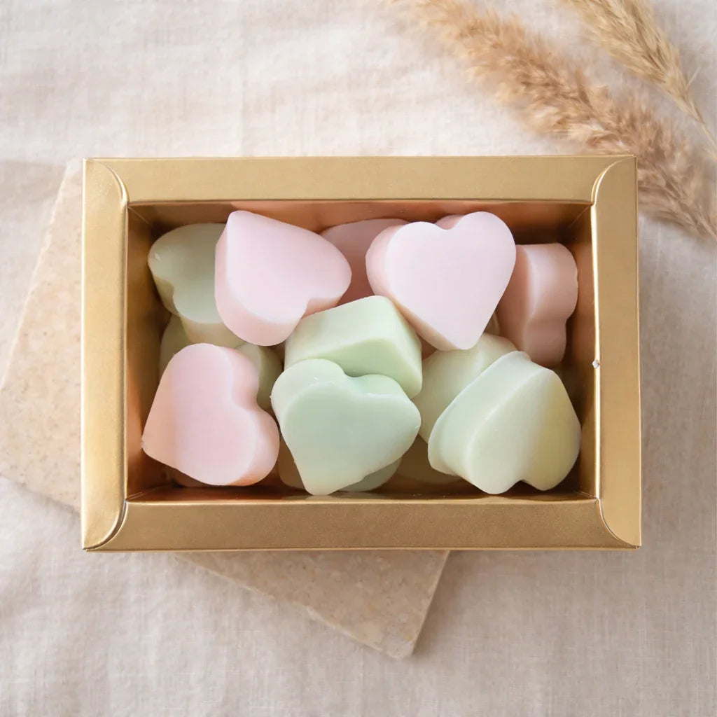 Hand-poured Tranquility wax melt box (approx. 100g) featuring a calming blend of citrus, lavender, eucalyptus and soft herbal notes, vegan-friendly, paraben-free luxury wax melt for a relaxing home fragrance.