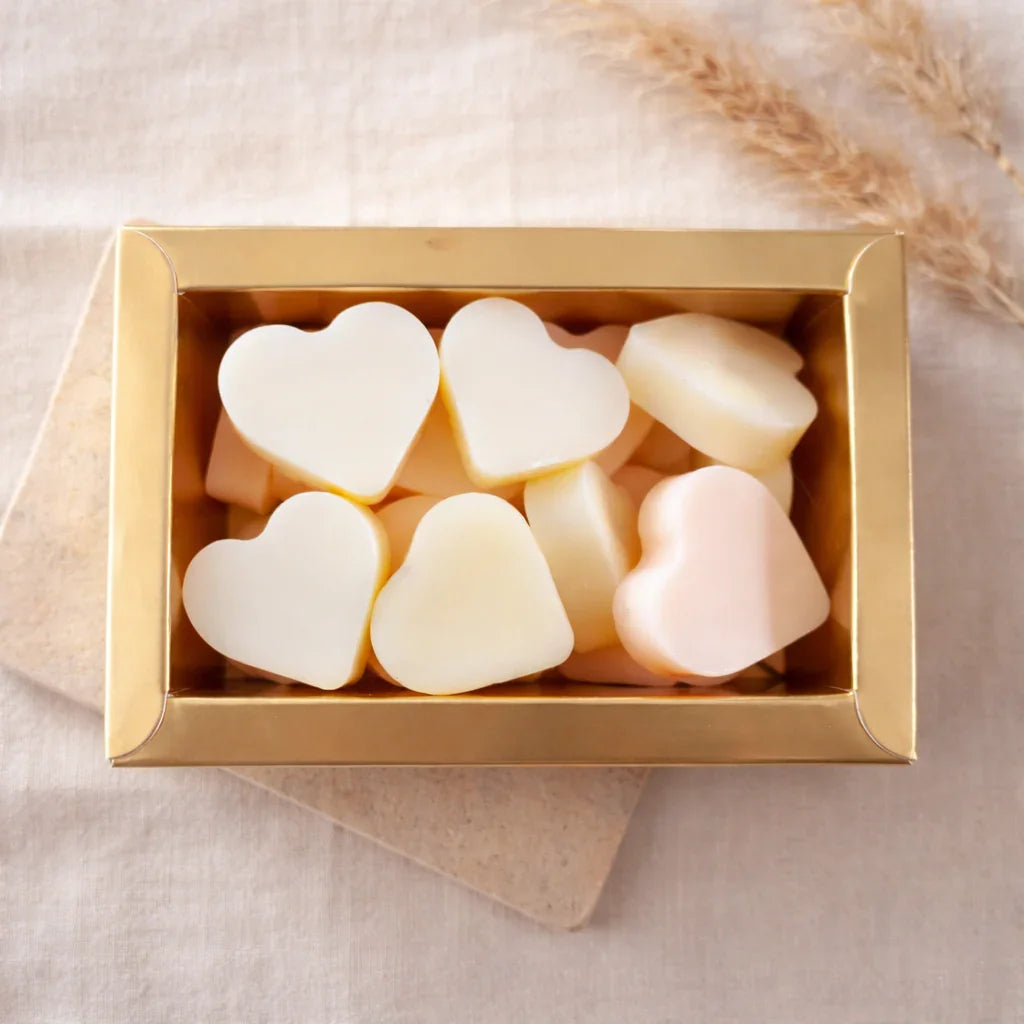 Sunlit Soul Wax Melt Box hand-poured in Yorkshire featuring an uplifting blend of bergamot, coconut, jasmine, lavender, sandalwood, vanilla and musk for a warm, floral home fragrance experience.